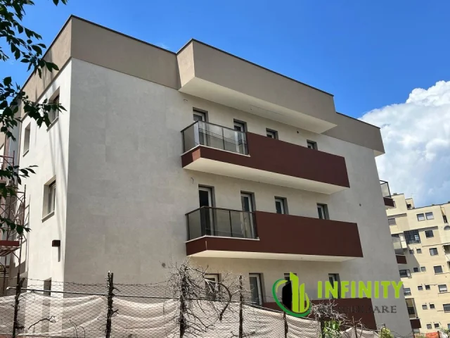 Appartamenti in Vendita - Appartamento in centro di nuova costruzione di mq 79 con giardino e garage