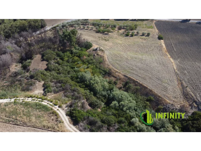 Appartamenti in Vendita - Terreno edificabile in zona serra piddaro