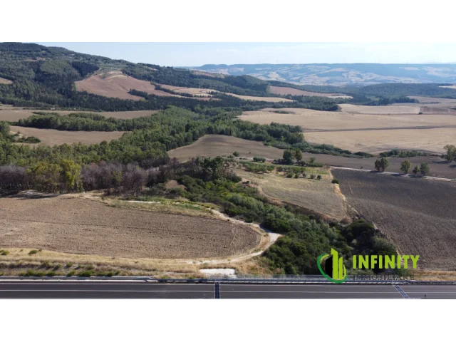 Appartamenti in Vendita - Terreno edificabile in zona serra piddaro