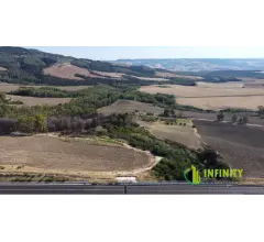 Appartamenti in Vendita - Terreno edificabile in zona serra piddaro