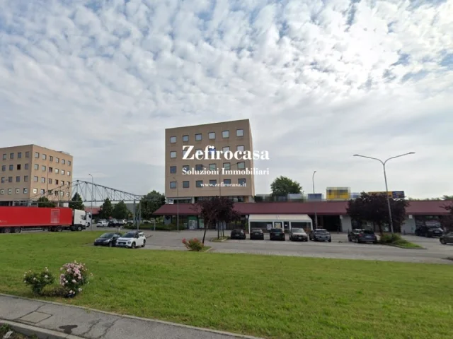 Ad.ze via emilia - locale comm.le ad alta redditività