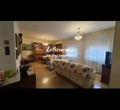 Cento (fe) ad.ze coop - ampio e luminoso appartamento