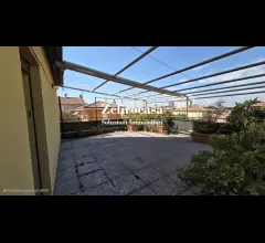 Appartamenti in Vendita - San giovanni in p .- appartamento con terrazzo