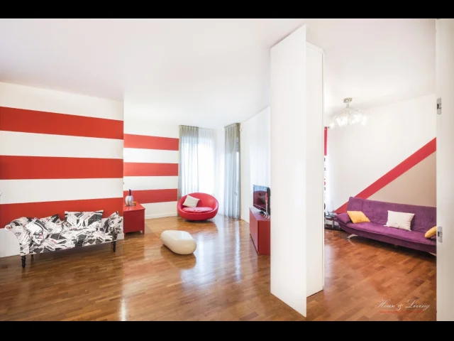 Appartamenti in Vendita - Prestigioso appartamento fronte valentino