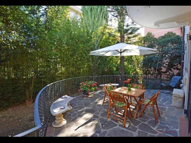 Appartamenti in Vendita - "esclusivo appartamento con giardino privato"