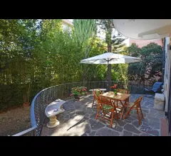 Appartamenti in Vendita - "esclusivo appartamento con giardino privato"