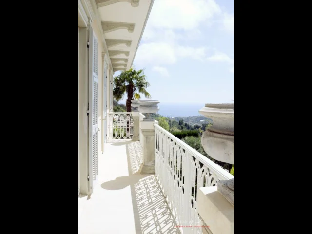 Appartamenti in Vendita - Villa d'artisti  -  villa di charme a sanremo