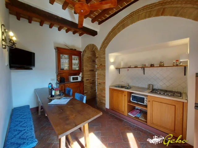 Appartamenti in Vendita - Appartamento ristrutturato ed arredato in centro con vista panoramica