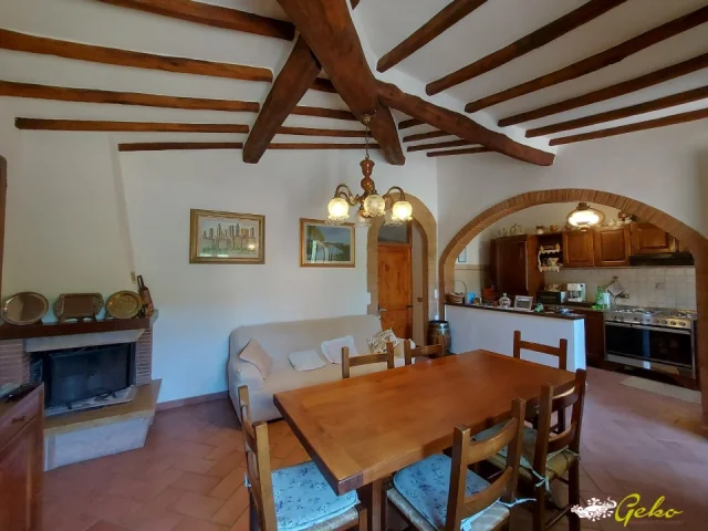 Appartamenti in Vendita - Vendita appartamenti in colonica campagna san gimignano