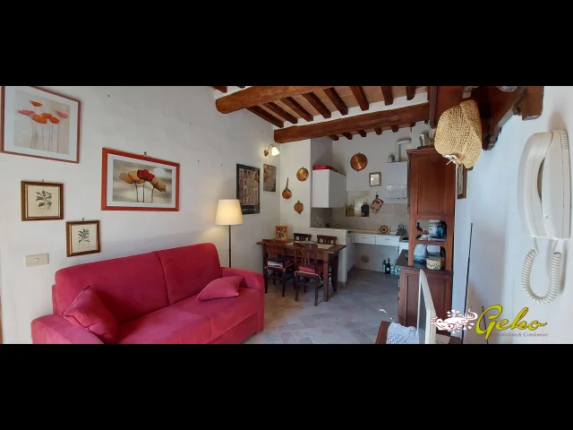 Appartamenti in Vendita - Appartamento con balcone in centro storico !!