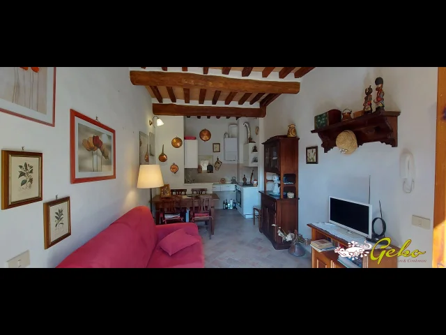 Appartamenti in Vendita - Appartamento con balcone in centro storico !!