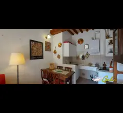 Appartamenti in Vendita - Appartamento con balcone in centro storico !!