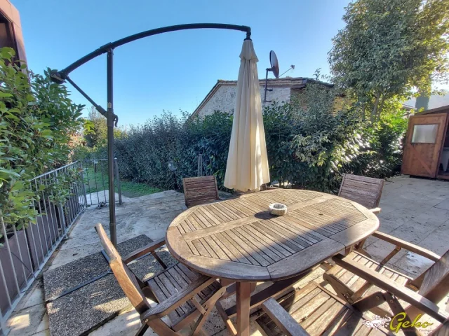 Vendesi porzione colonica campagna san gimignano con piscina