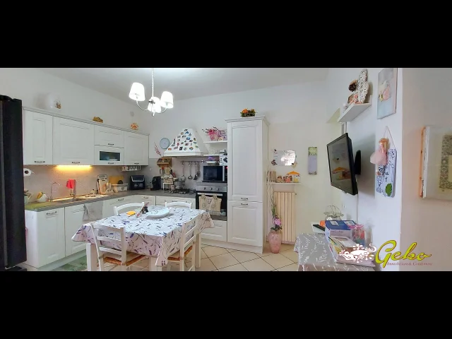 Appartamenti in Vendita - Appartamento 75 con balcone e  garage