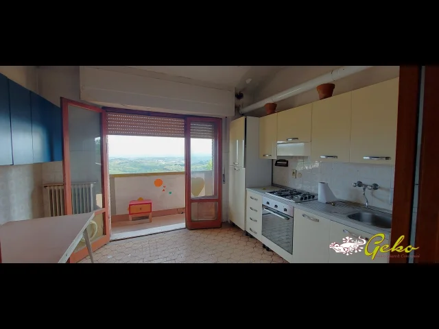 Appartamenti in Vendita - Appartamento 84 mq con terrazzo e vista panoramica !! vicino al centro storico