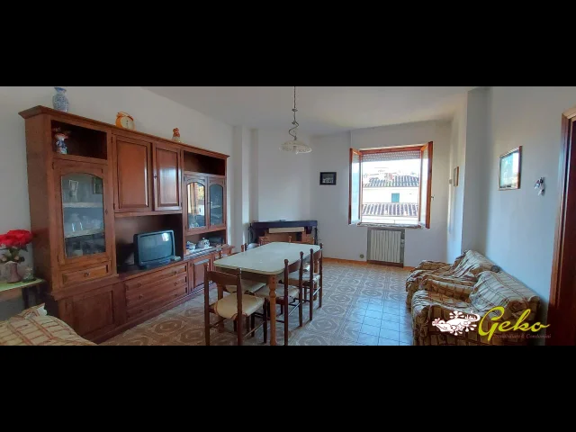 Appartamenti in Vendita - Appartamento 97 mq in zona tranquilla vicina al centro !