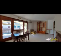 Bilocale con terrazzo vicino al centro storico!