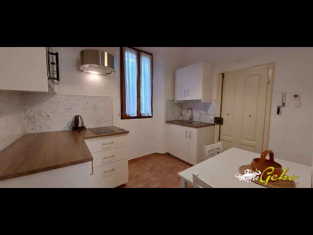 Appartamenti in Vendita - Appartamento ristrutturato ed arredato  31 mq centro storico !!