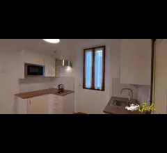 Appartamenti in Vendita - Appartamento ristrutturato ed arredato  31 mq centro storico !!