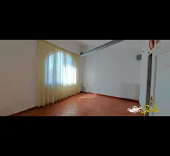 Appartamenti in Vendita - Appartamento  127 mq con resede e posti auto vicino al centro