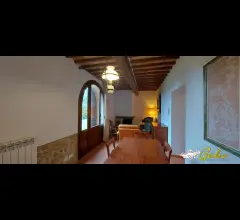 Appartamenti in Vendita - Appartamento in campagna  70 mq ristrutturato con giardino !!