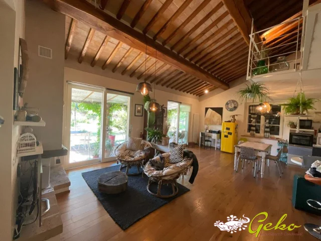 Bellissima villa indipendente in campagna con giardino privato !