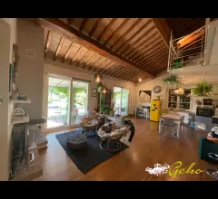 Appartamenti in Vendita - Bellissima villa indipendente in campagna con giardino  privato !
