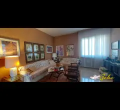 Appartamenti in Vendita - Appartamento 130 mq in bifamiliare con garage !