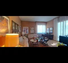 Appartamenti in Vendita - Appartamento 130 mq in bifamiliare con garage !