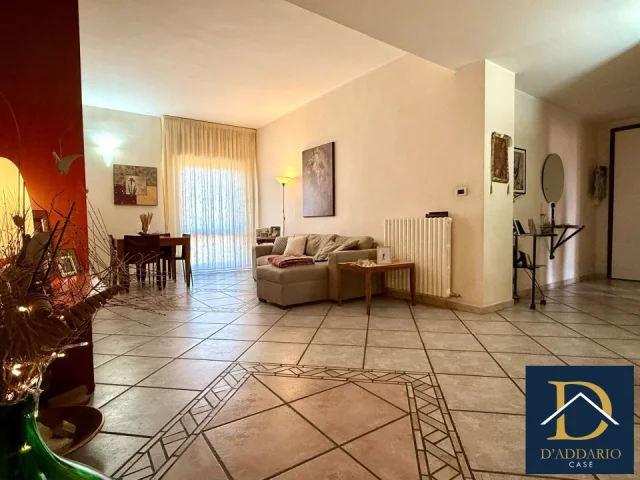 Appartamenti in Vendita - Rifinito trivani - via verdi - rione tamburi