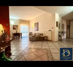 Appartamenti in Vendita - Rifinito trivani - via verdi - rione tamburi