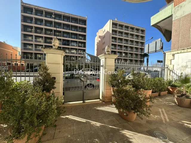 Appartamenti in Vendita - Viale virgilio 4 vani