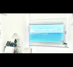 Luminoso, panoramico, vista mare