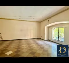 Appartamenti in Vendita - Appartamento uso ufficio corso umberto i borgo