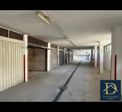 Appartamenti in Vendita - Box auto via mar grande