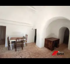 Appartamenti in Vendita - Due gruppi di trulli autentici con ampio terreno