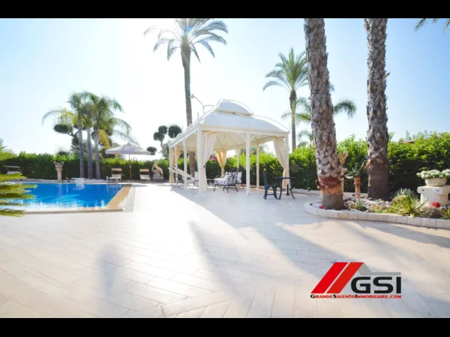 Ampia villa con piscina - comfort ed eleganza