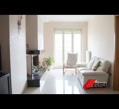Ampio quadrilocale ristrutturato - comfort e stile