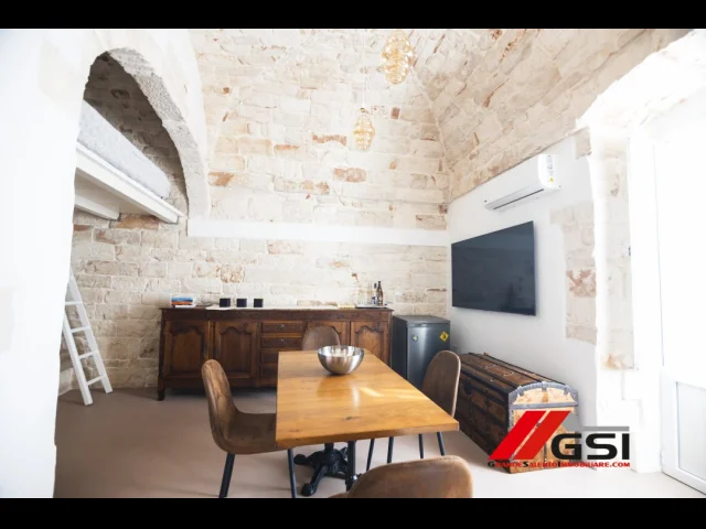 Appartamenti in Vendita - Loft tradizionale ristrutturato nel cuore di ceglie