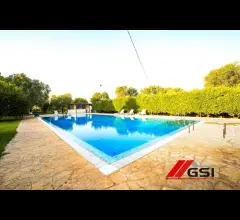 La tua villa dei sogni con piscina e verde privato