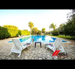 Appartamenti in Vendita - La tua villa dei sogni con piscina e verde privato