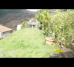 Appartamenti in Vendita - Casa singola con vista mare