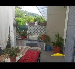Appartamenti in Vendita - Nuova costruzione con giardino a massa centro