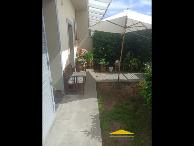 Appartamenti in Vendita - Nuova costruzione con giardino a massa centro