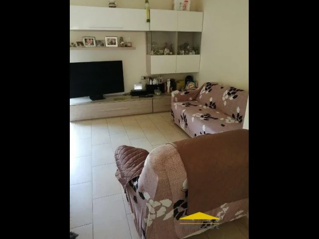 Appartamenti in Vendita - Casa con giardino in vendita a massa