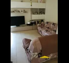 Appartamenti in Vendita - Casa con giardino in vendita a massa