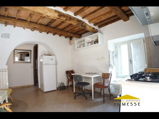 Appartamenti in Vendita - Appartamento in vendita a massa