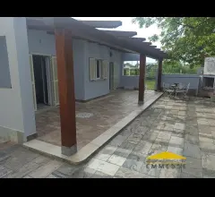 Casa indipendente con giardino in vendita a marina di massa