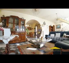 Appartamenti in Vendita - Villa in vendita a massa