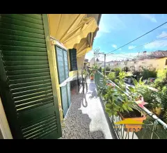 Appartamenti in Vendita - Casa indipendente in vendita a massa